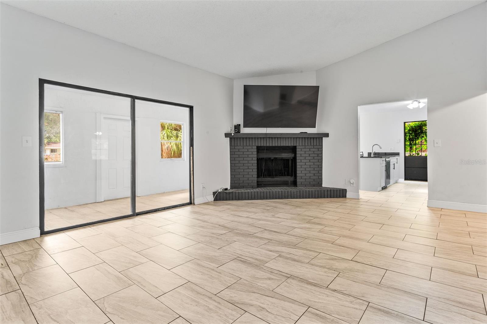 Image 4 of 26 For 1500 Walnut Street