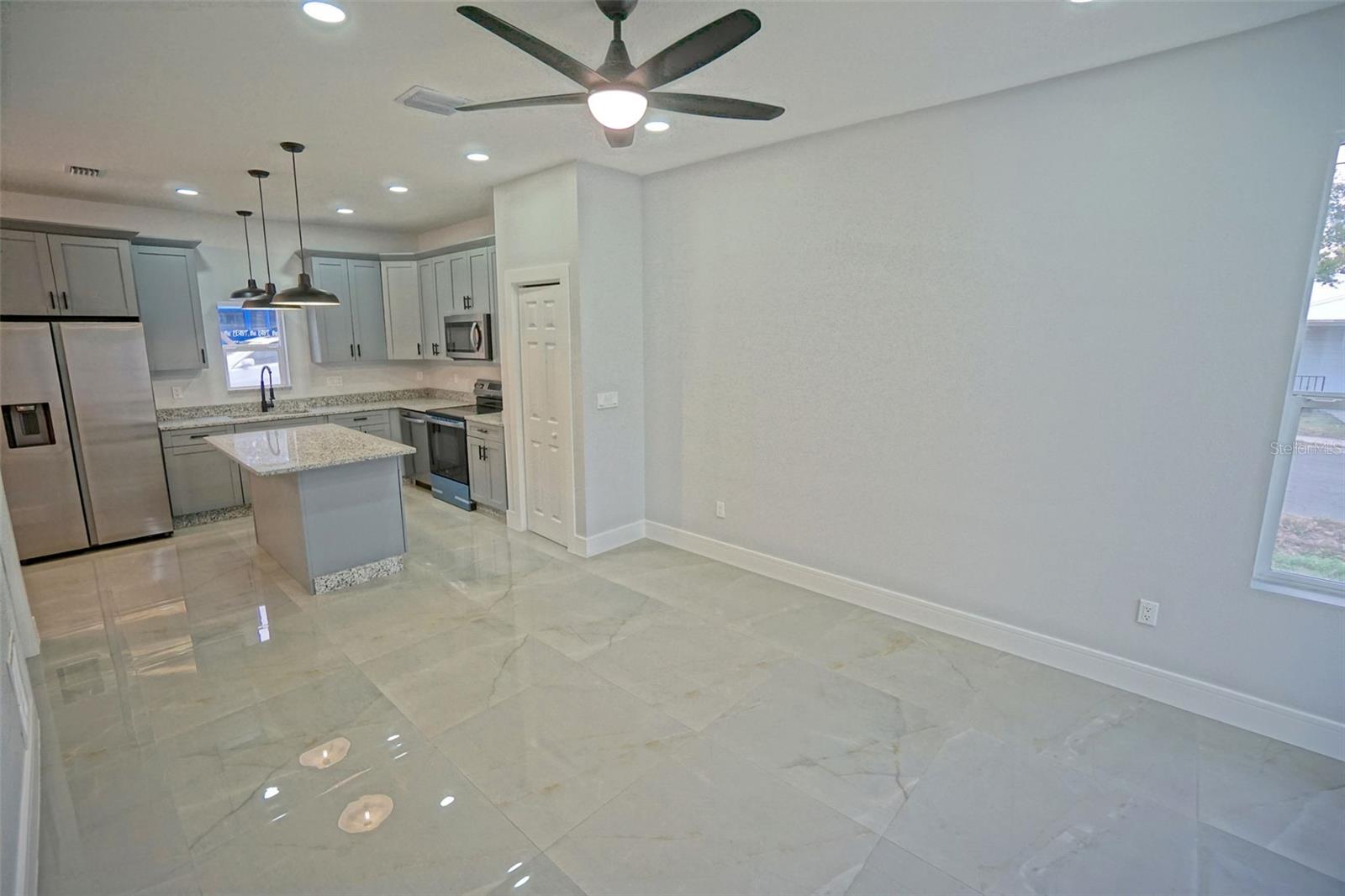 Image 11 of 39 For 726 12th Street