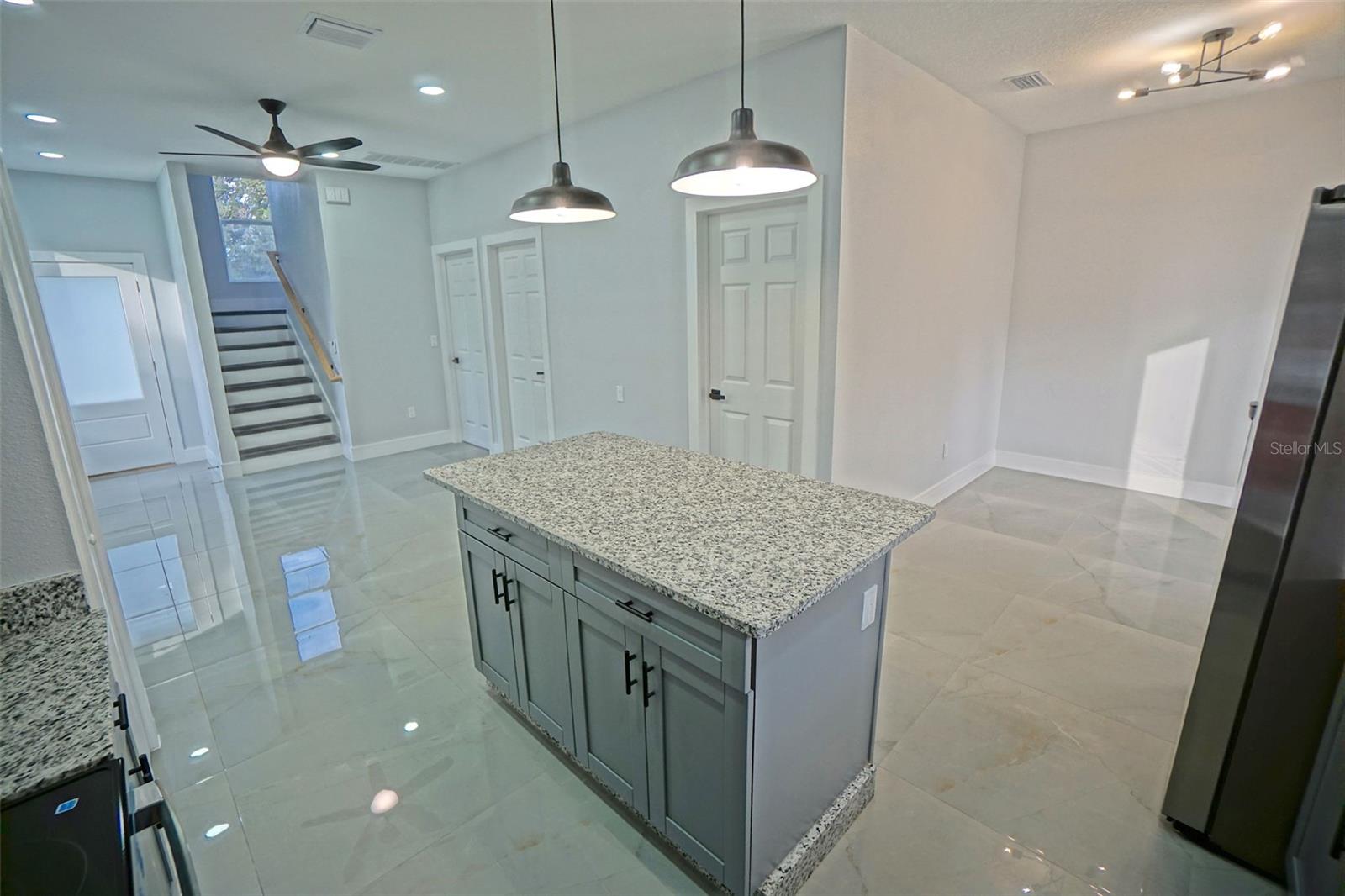 Image 15 of 39 For 726 12th Street