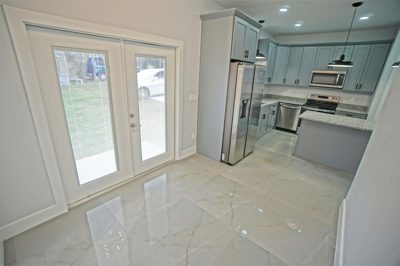 Image 18 of 39 For 726 12th Street