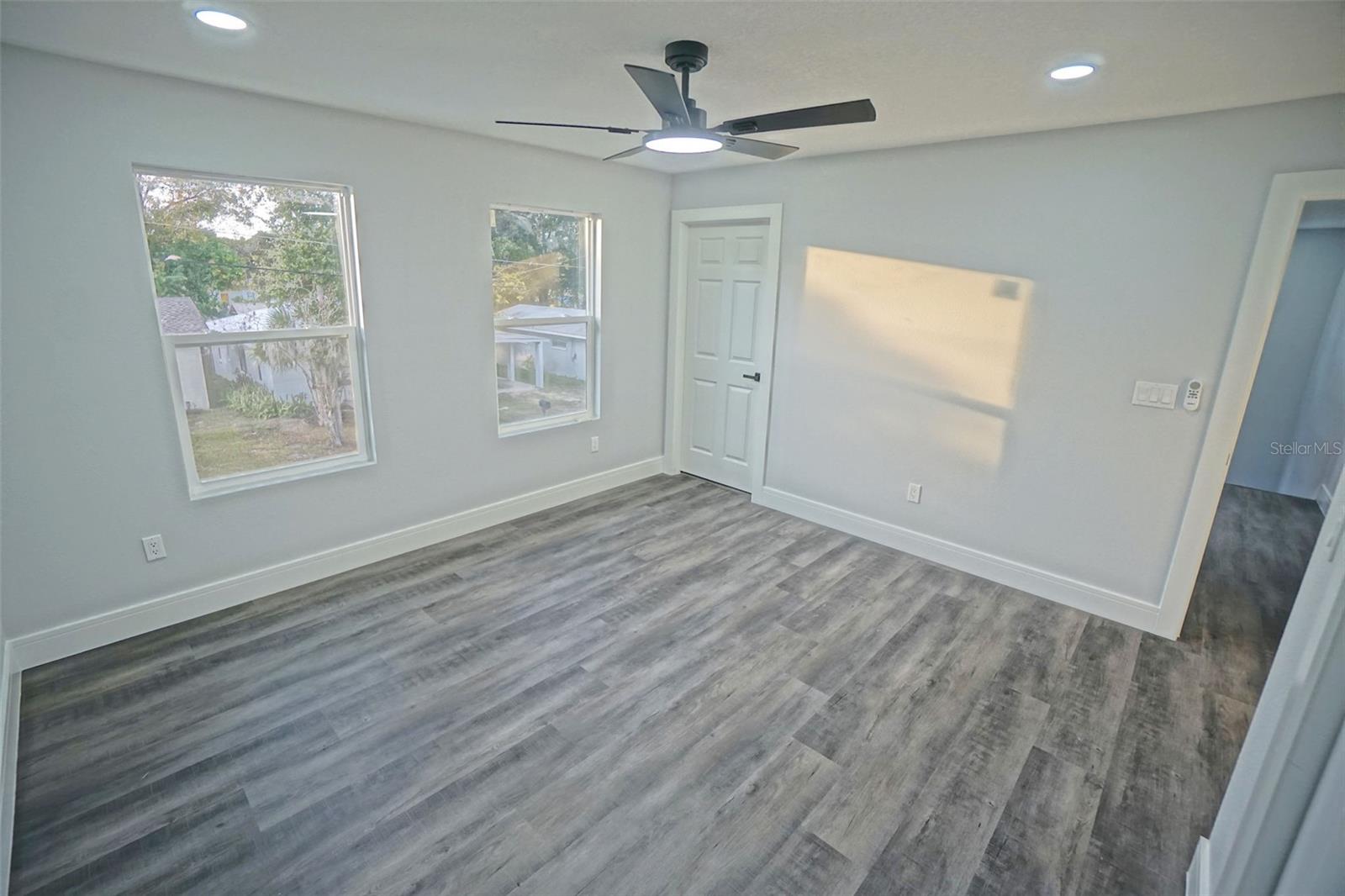 Image 27 of 39 For 726 12th Street