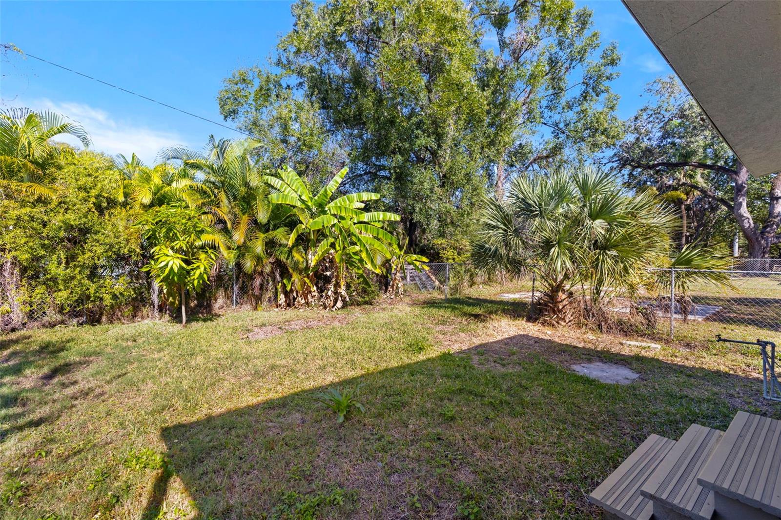 Image 21 of 26 For 2220 Davis Street