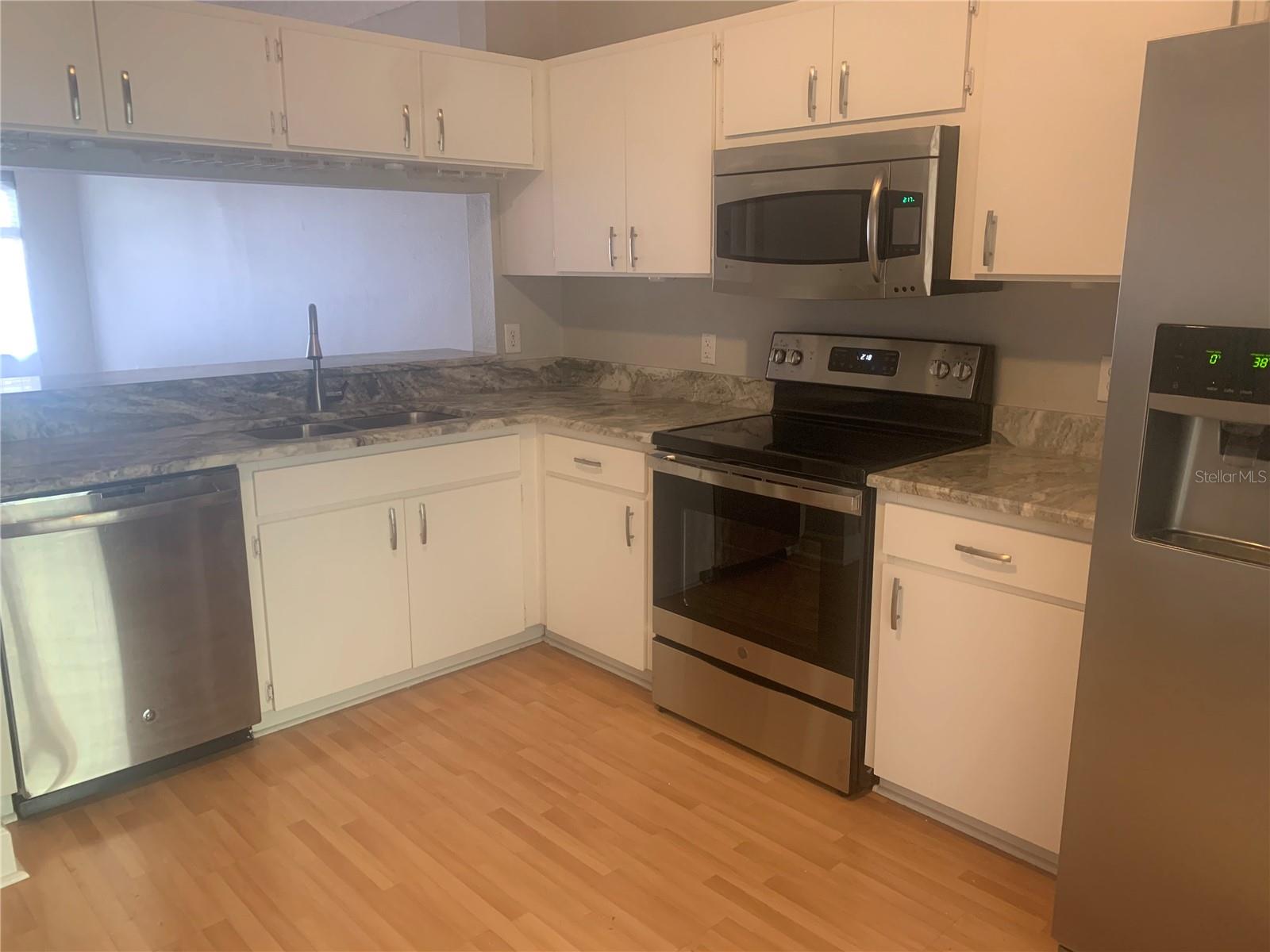 Image 3 of 12 For 12342 Berkeley Square Drive