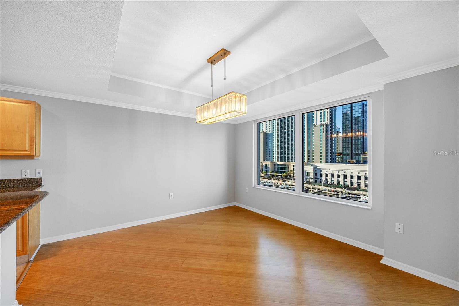 Image 15 of 38 For 371 Channelside Walk Way 603