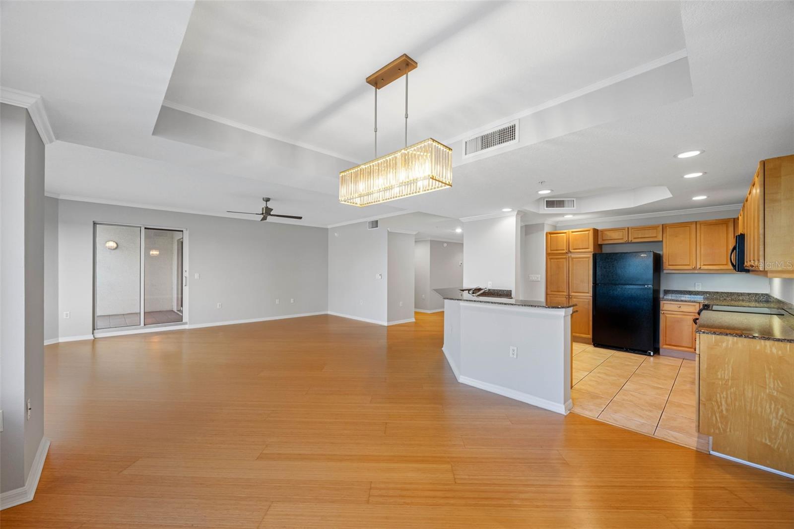 Image 16 of 38 For 371 Channelside Walk Way 603