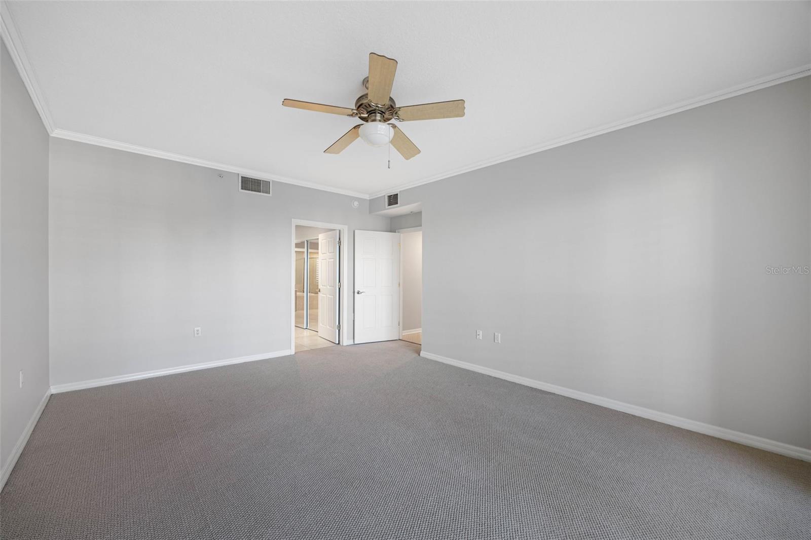 Image 24 of 38 For 371 Channelside Walk Way 603