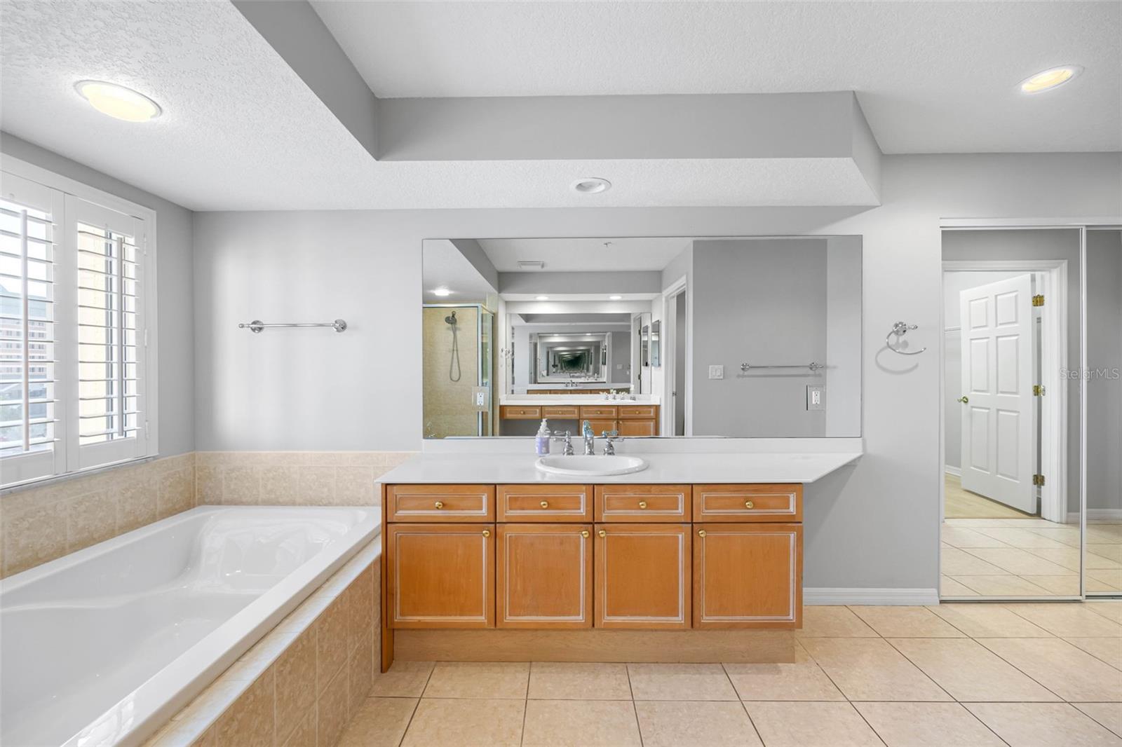 Image 28 of 38 For 371 Channelside Walk Way 603