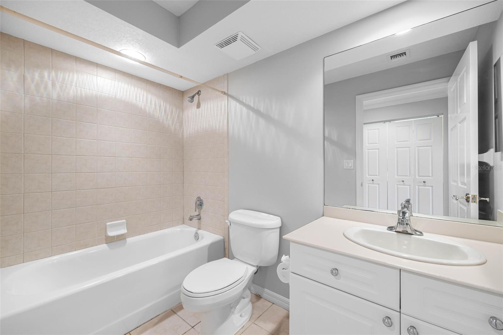 Image 31 of 38 For 371 Channelside Walk Way 603