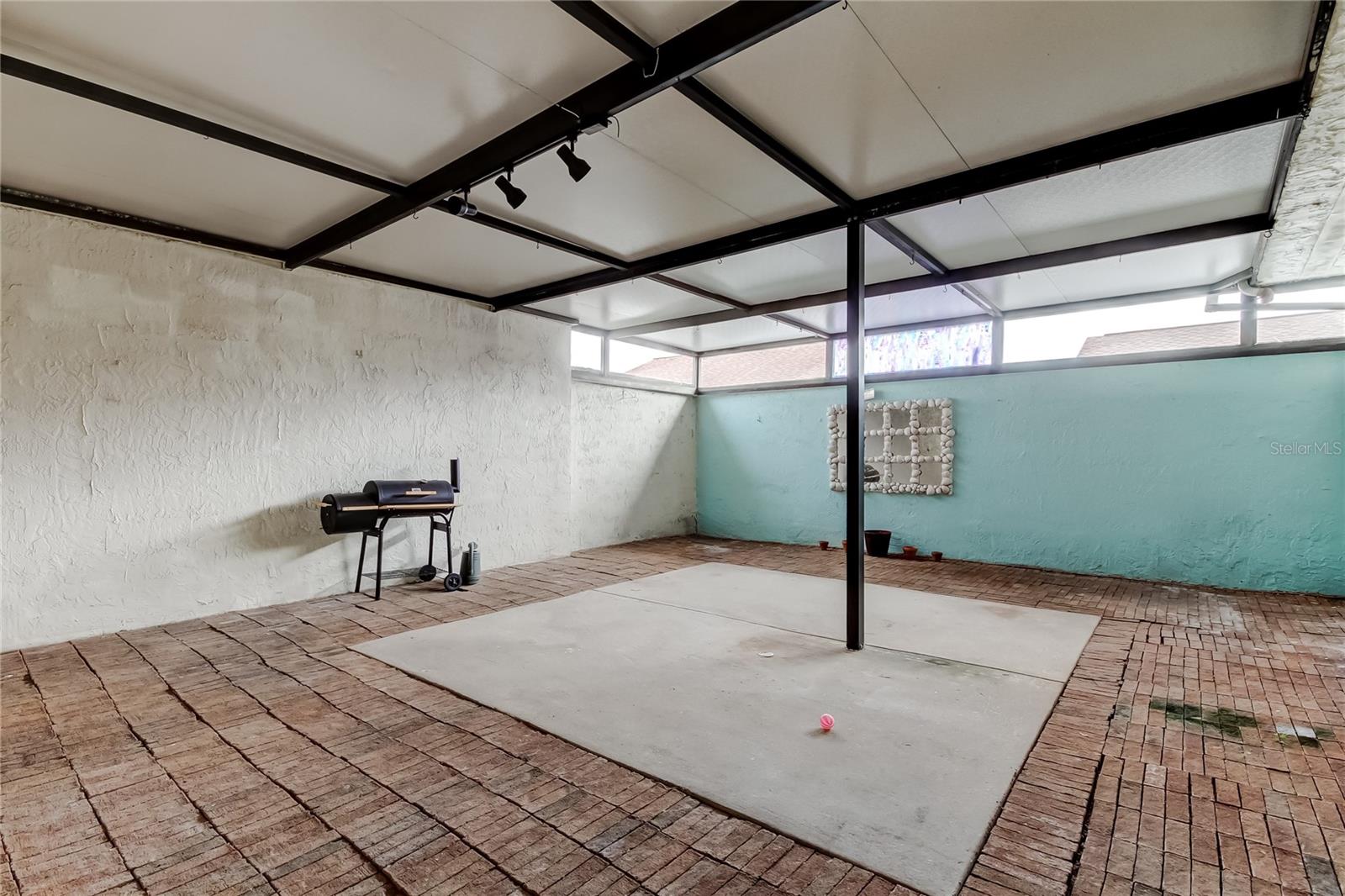 Image 32 of 41 For 4548 Somerset Place