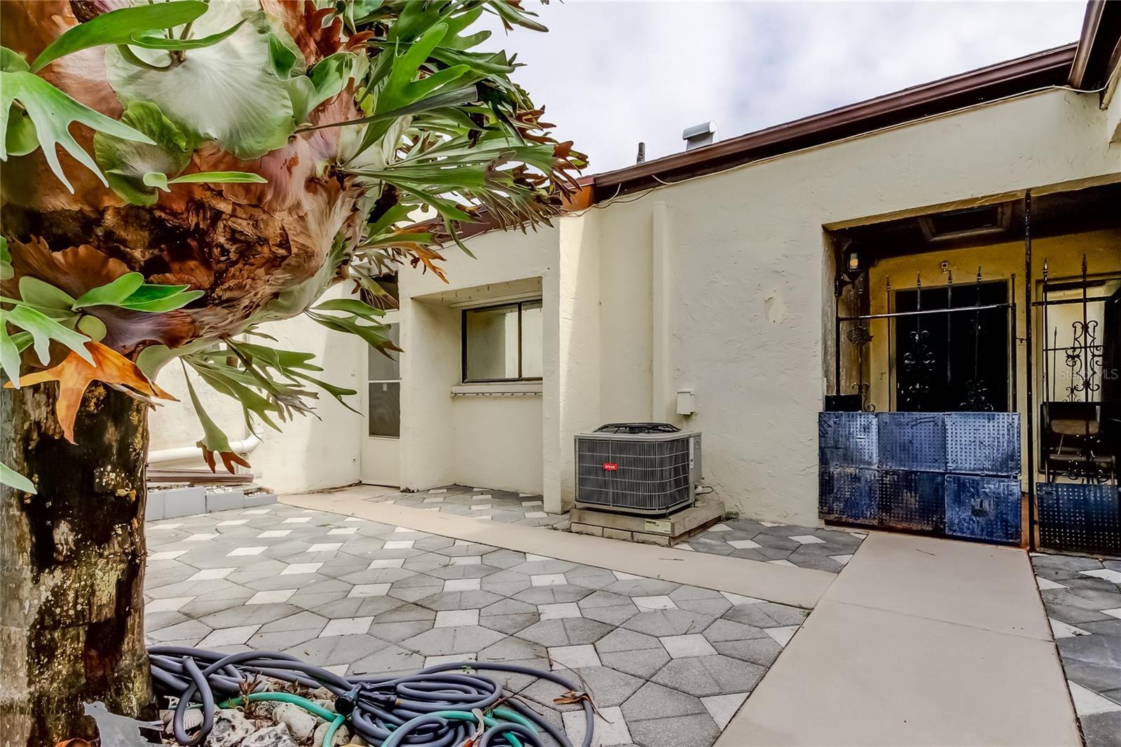 Image 38 of 41 For 4548 Somerset Place