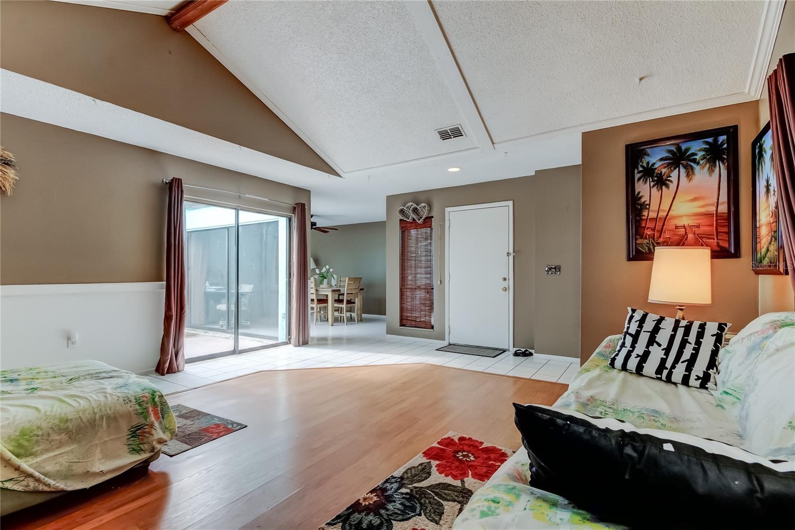 Image 4 of 41 For 4548 Somerset Place