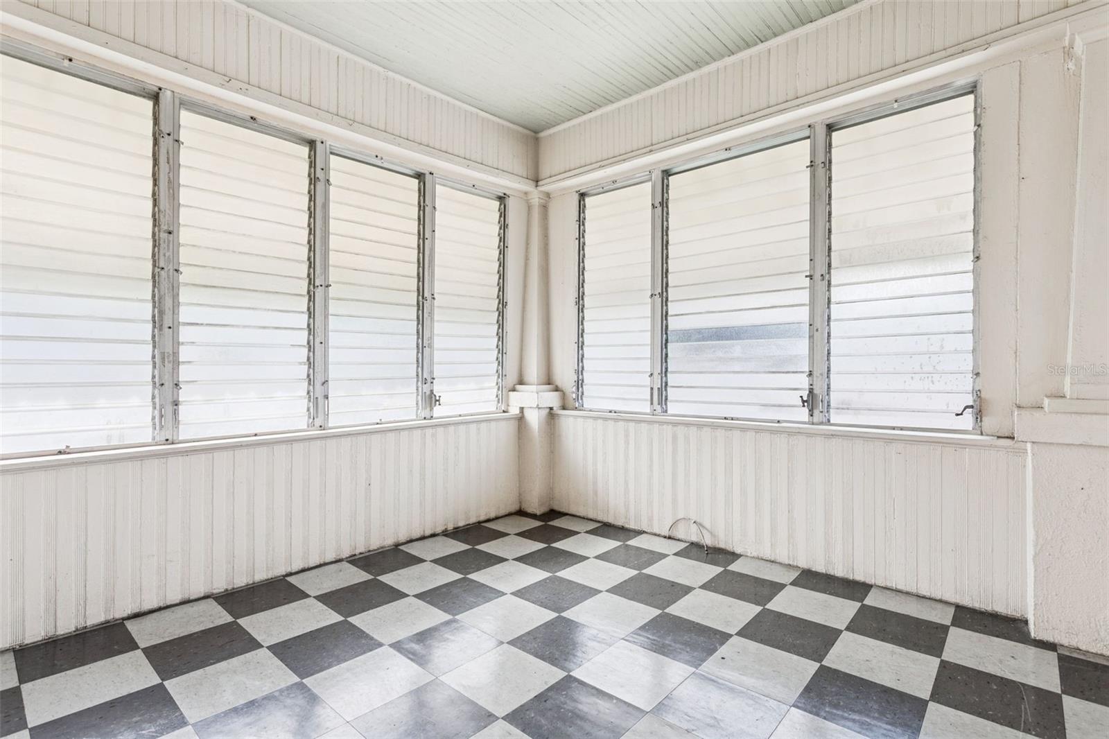 Image 9 of 25 For 5005 15th Street