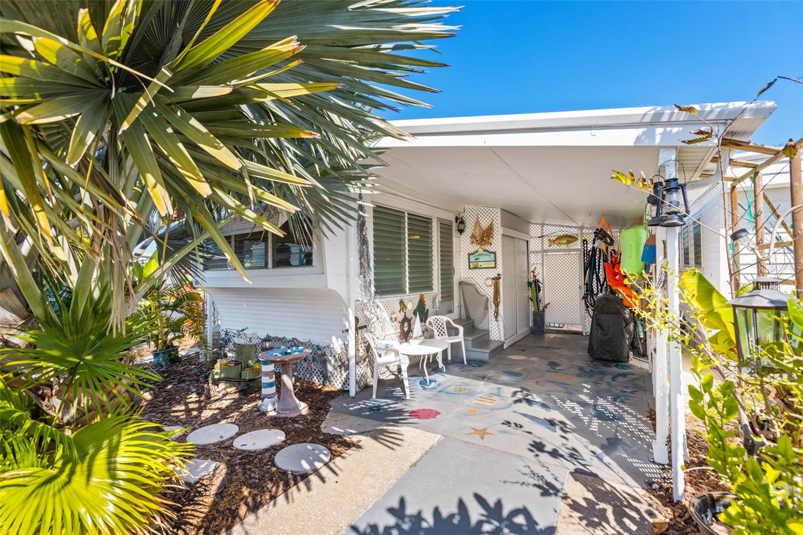 Listing photo id 16 for 4851 Gandy Boulevard B2l25