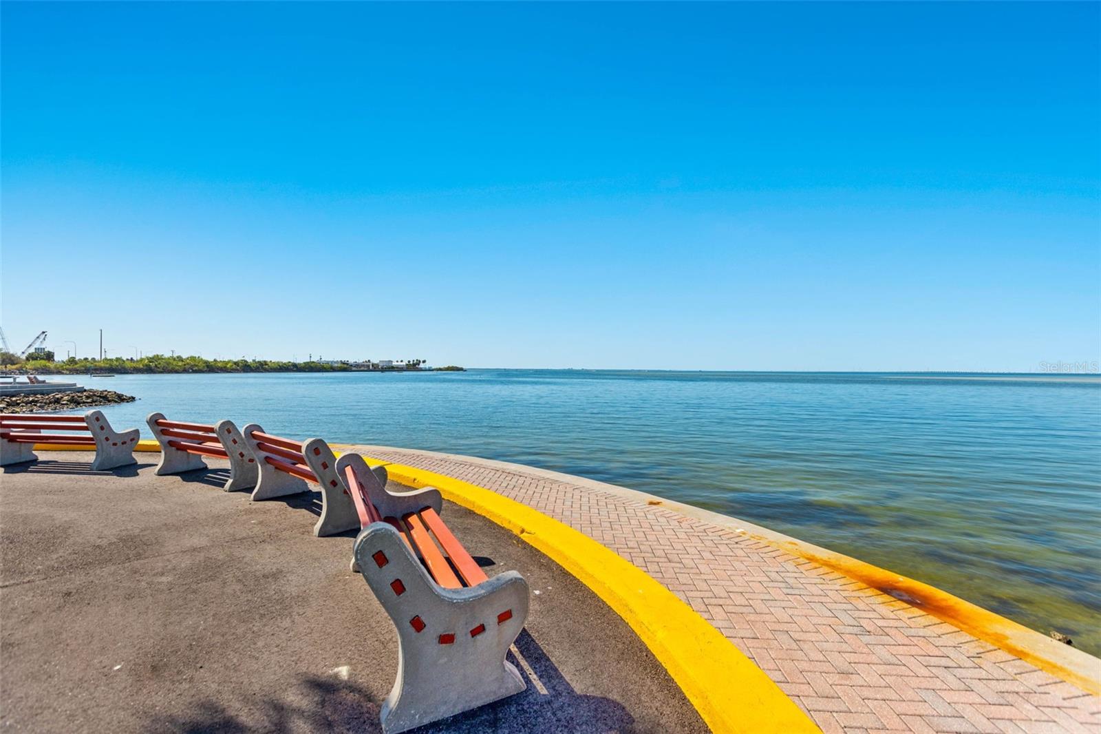 Listing photo id 20 for 4851 Gandy Boulevard B2l25