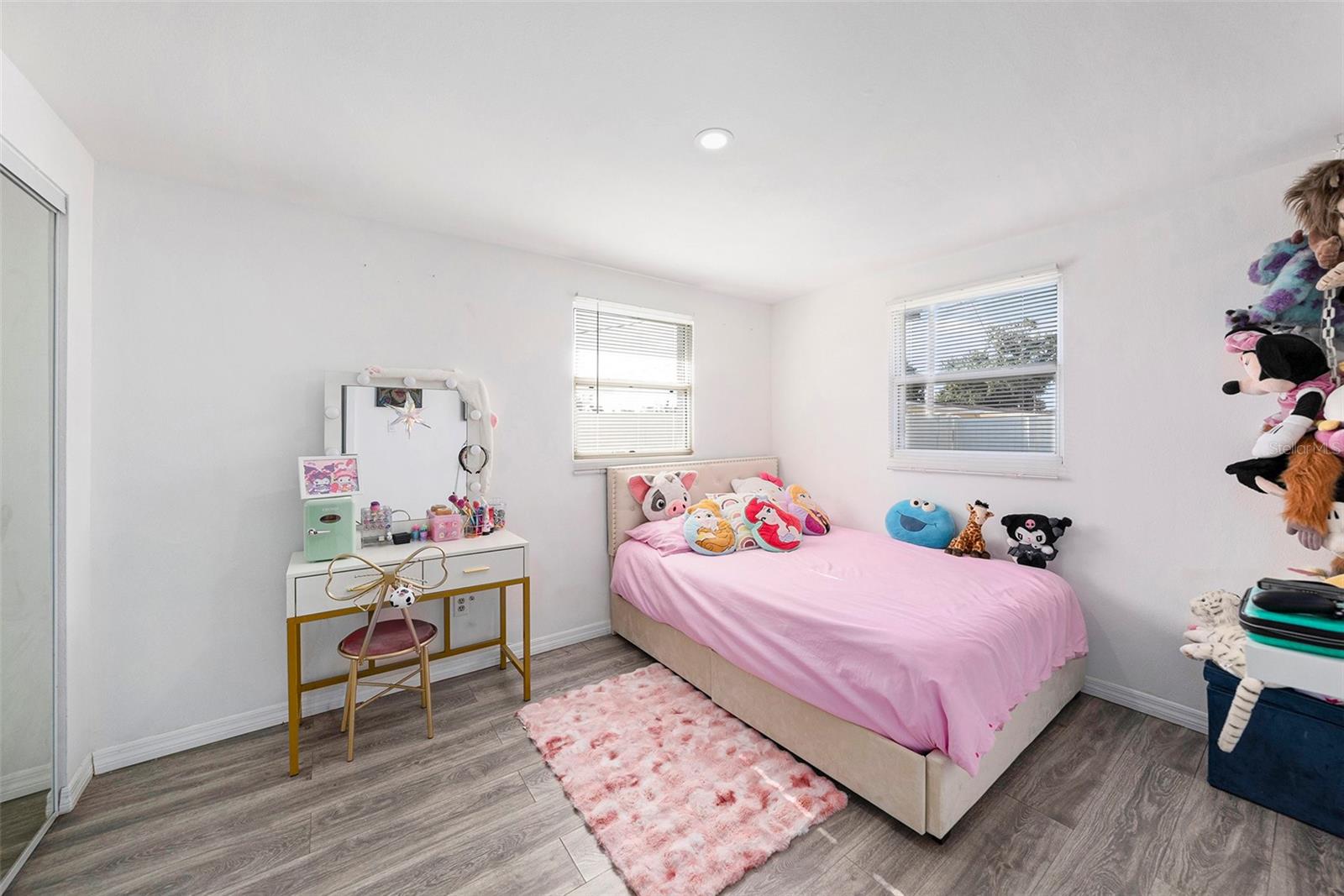 Image 21 of 27 For 4521 North Street