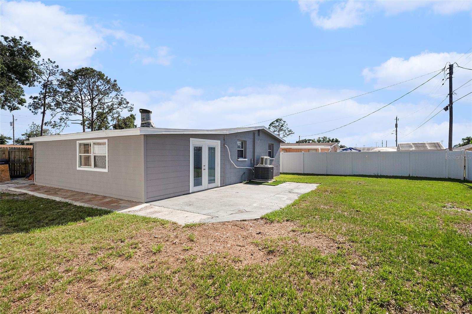 Image 23 of 27 For 4521 North Street