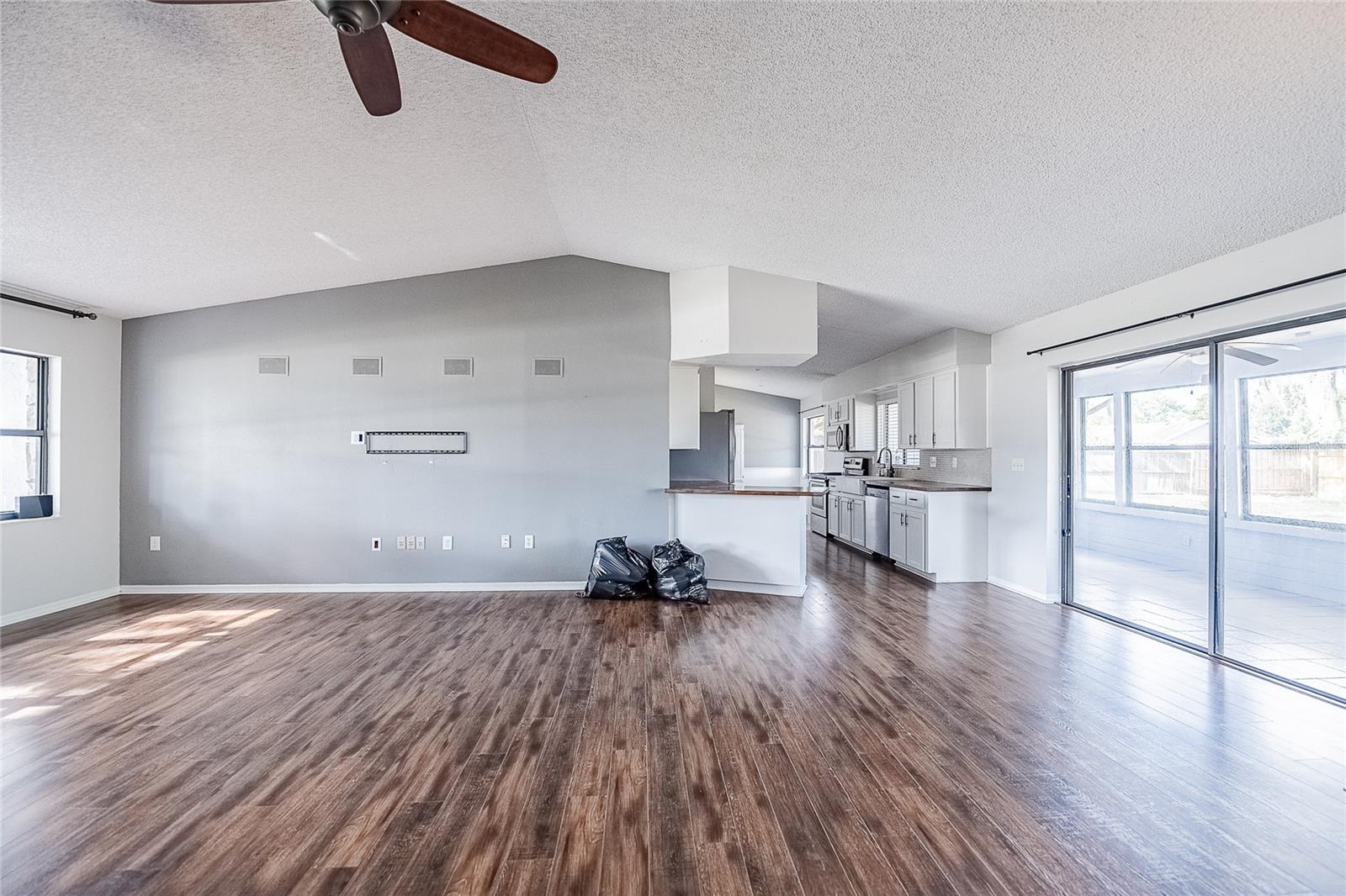 Image 11 of 40 For 3303 Duff Road