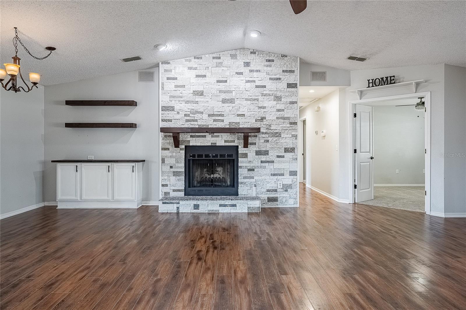 Image 5 of 40 For 3303 Duff Road