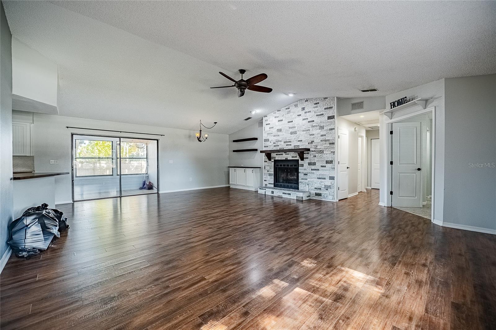 Image 6 of 40 For 3303 Duff Road