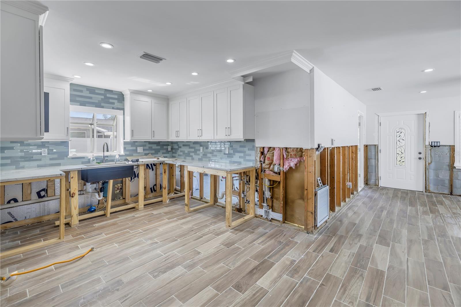 Image 3 of 20 For 4501 Helena Street Ne