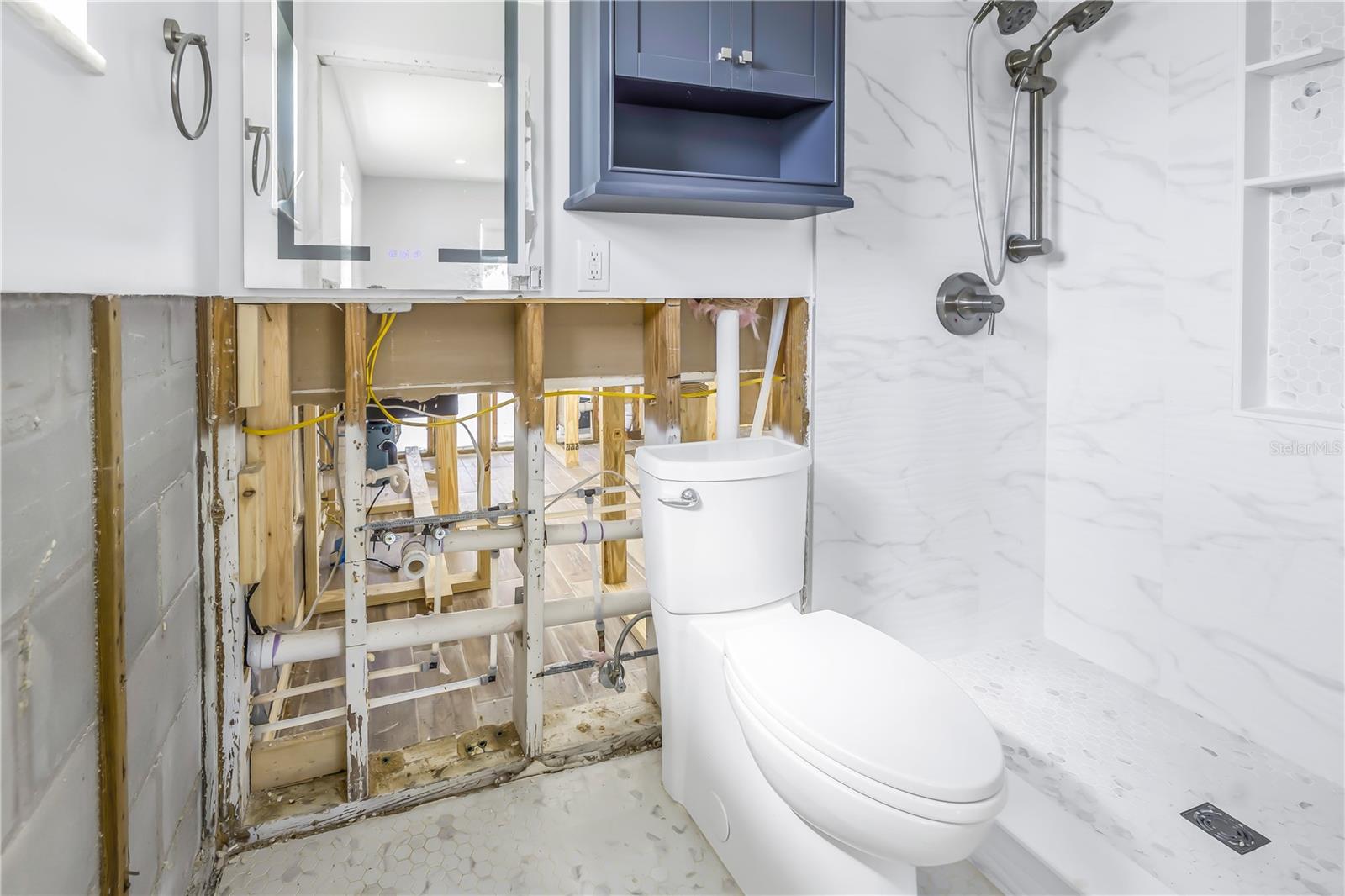 Image 6 of 20 For 4501 Helena Street Ne