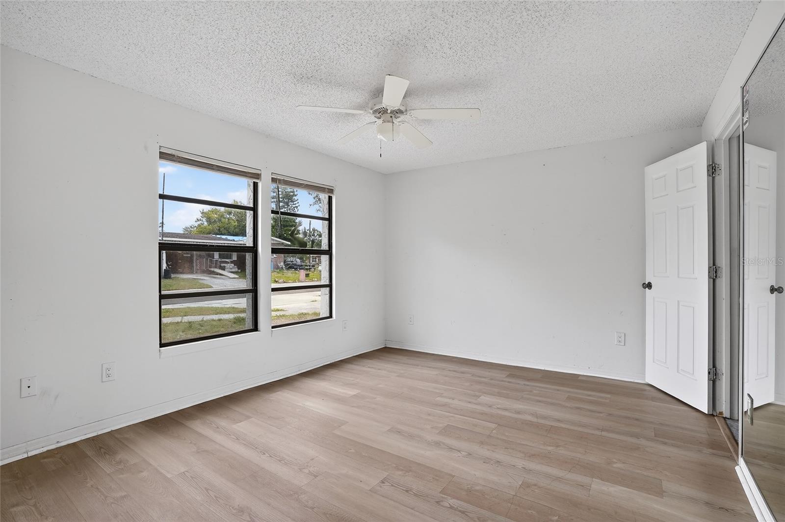 Image 13 of 34 For 4320 44th Street N