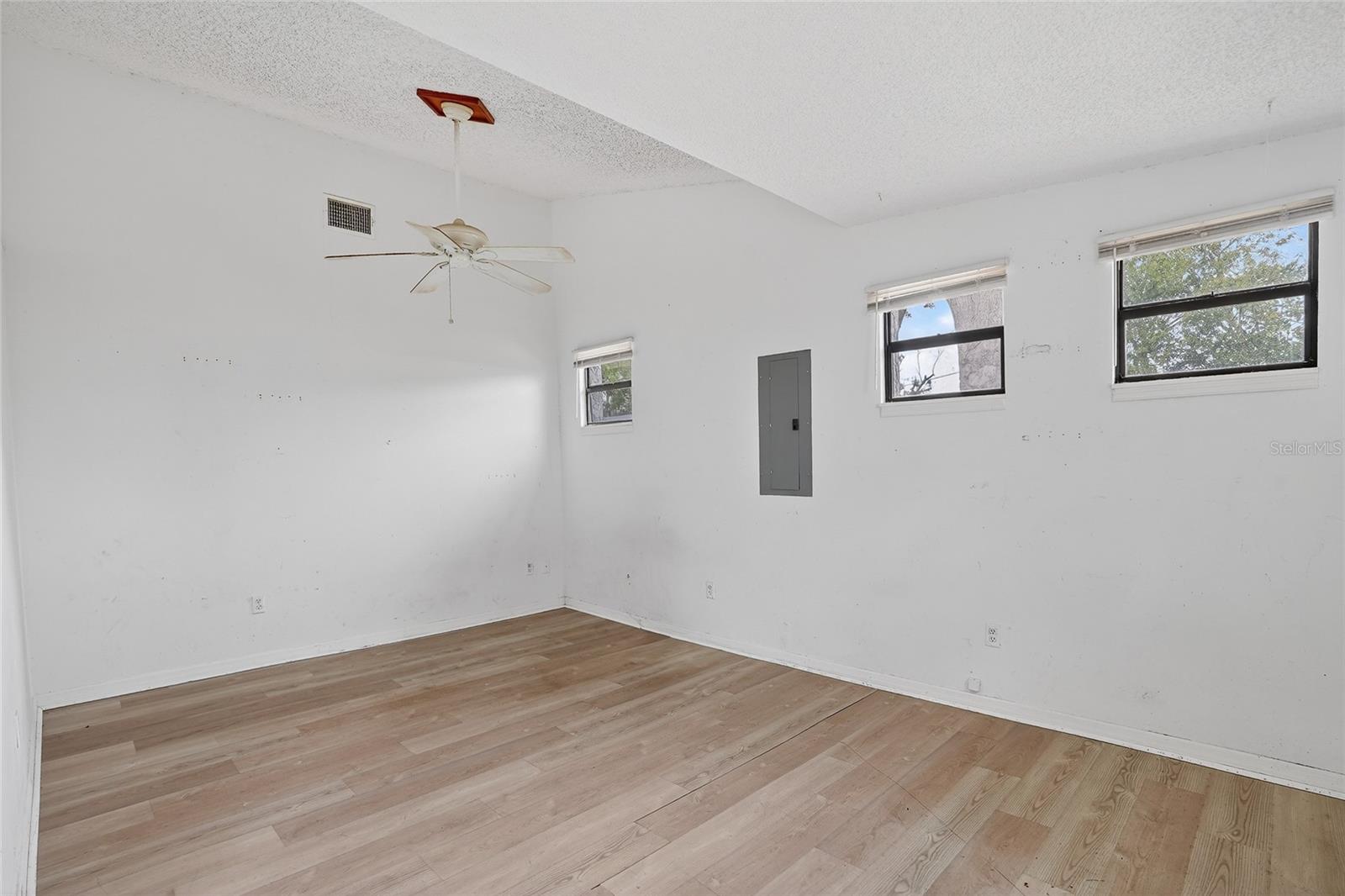 Image 22 of 34 For 4320 44th Street N