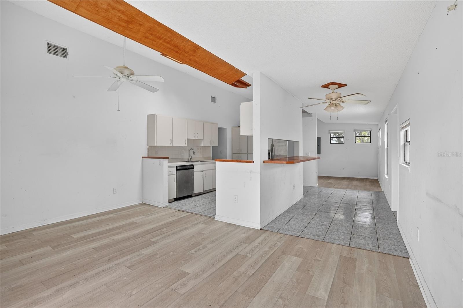 Image 6 of 34 For 4320 44th Street N