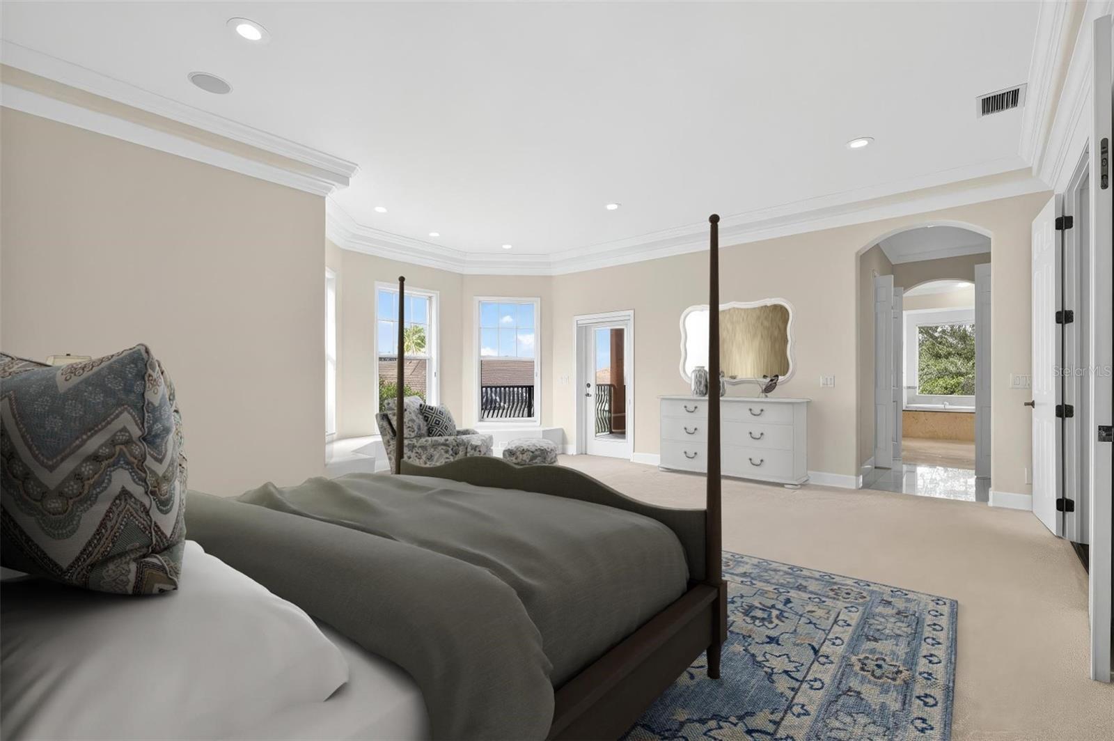 Listing photo id 30 for 5910 La Rosa Lane