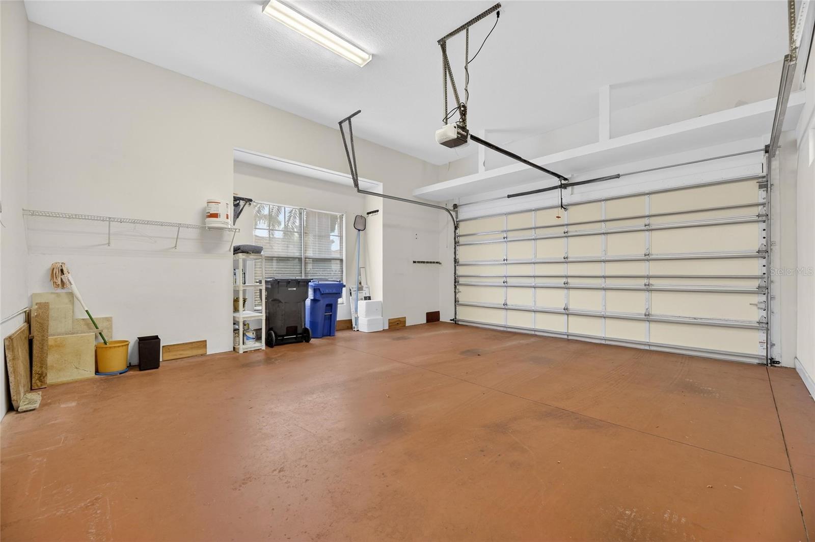 Listing photo id 65 for 5910 La Rosa Lane