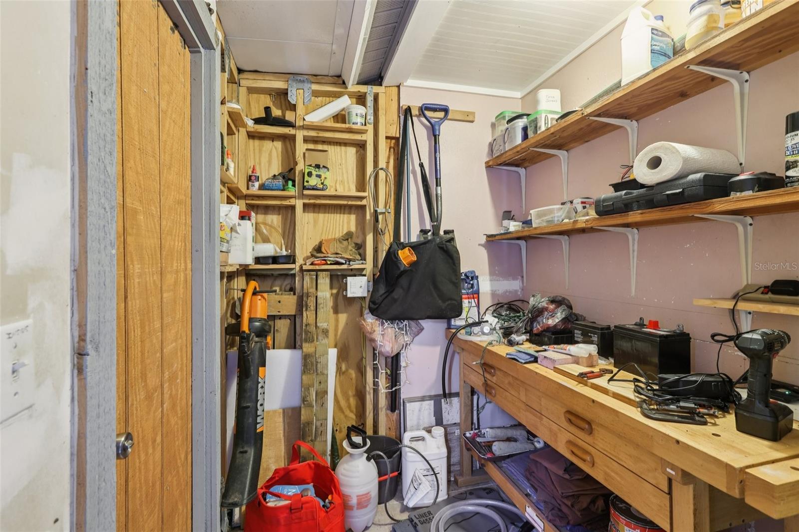 Image 17 of 26 For 456 Thanington Close