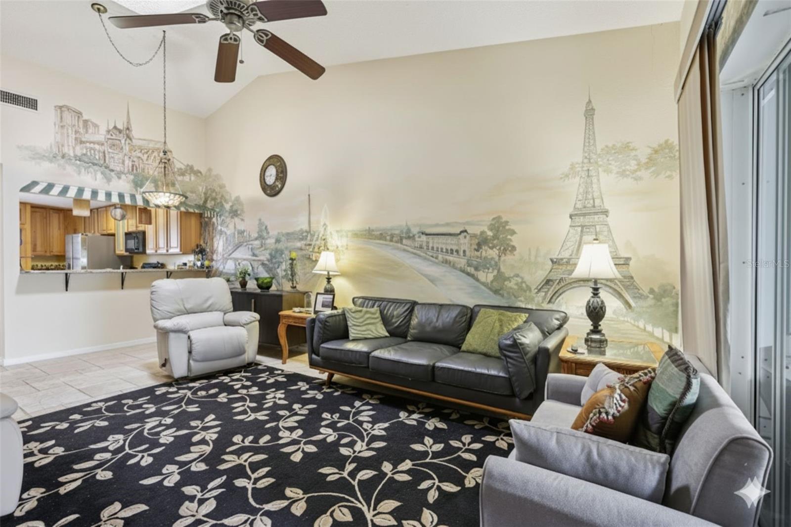 Image 3 of 26 For 456 Thanington Close