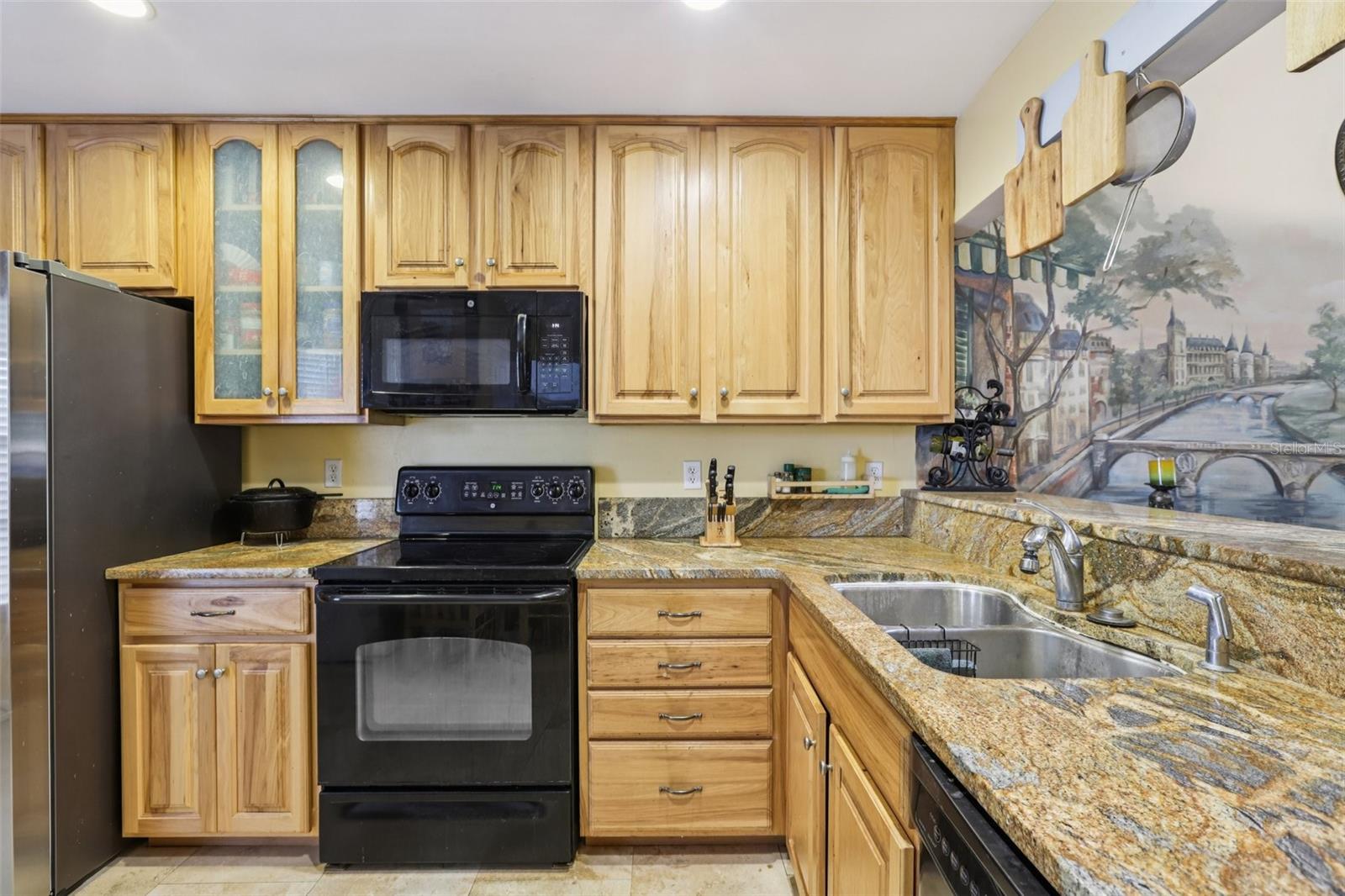 Image 9 of 26 For 456 Thanington Close