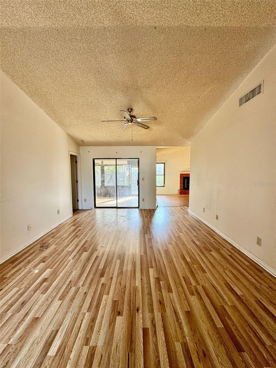 Image 5 of 16 For 2173 Cypress Point Drive N