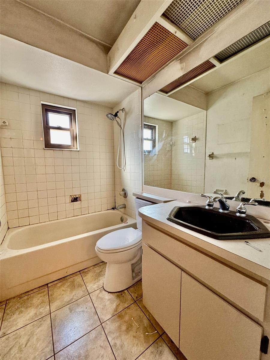 Image 8 of 16 For 2173 Cypress Point Drive N