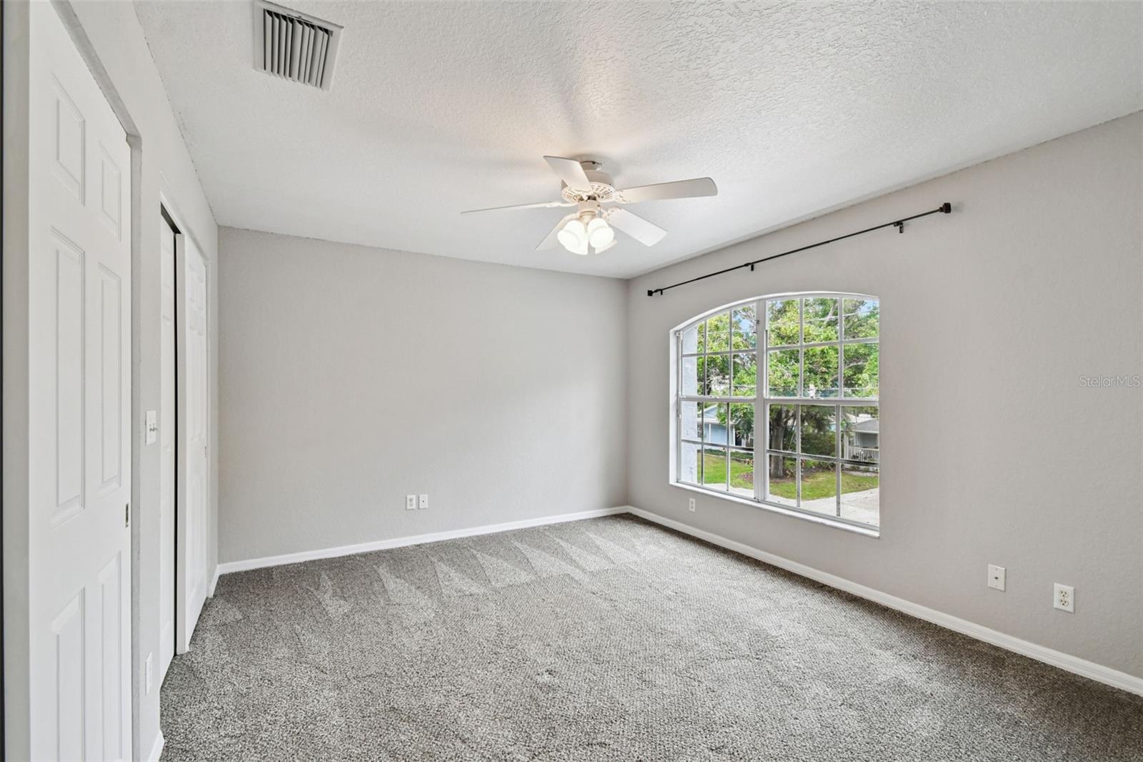 Image 34 of 53 For 6105 Elkins Avenue