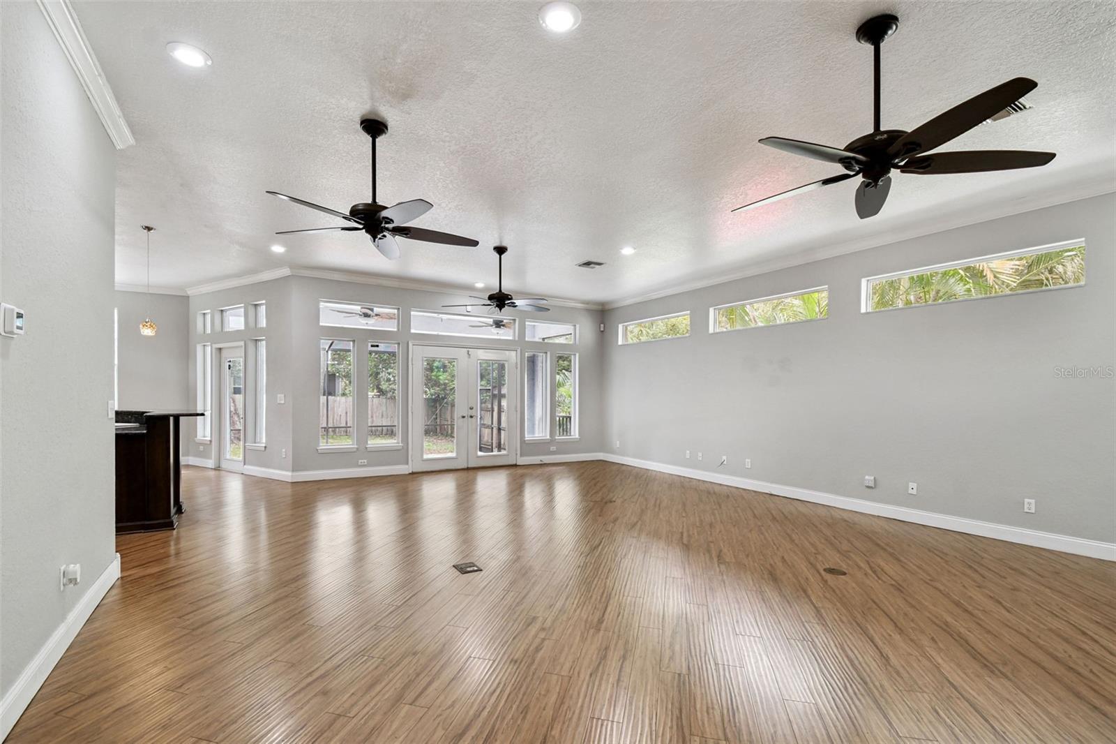 Image 8 of 53 For 6105 Elkins Avenue