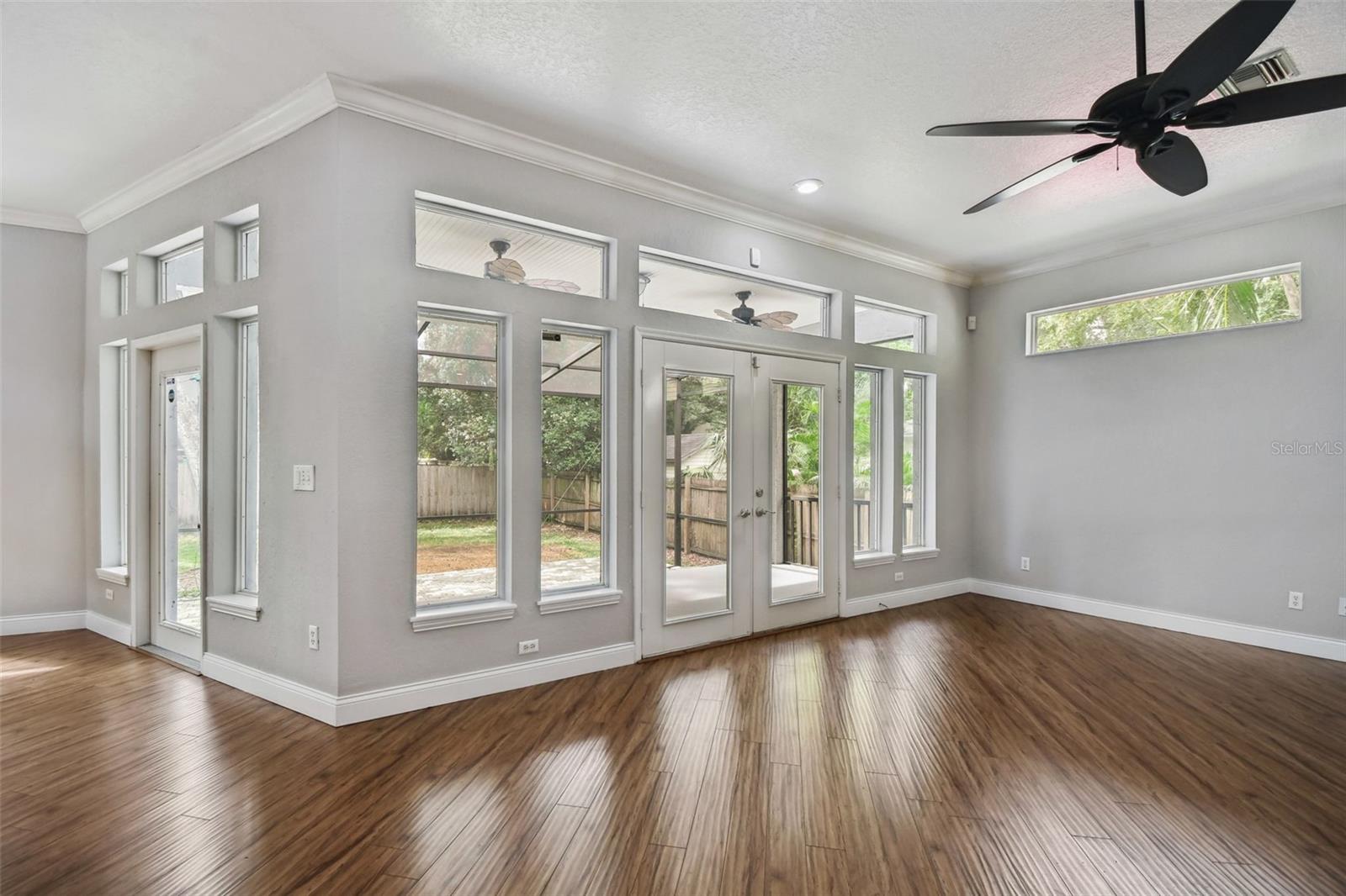 Image 9 of 53 For 6105 Elkins Avenue