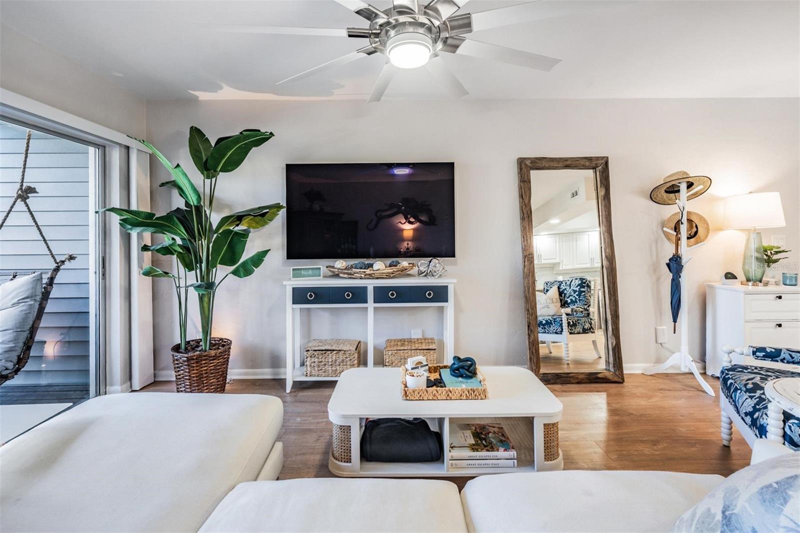 Image 15 of 46 For 200 Meres Boulevard 16