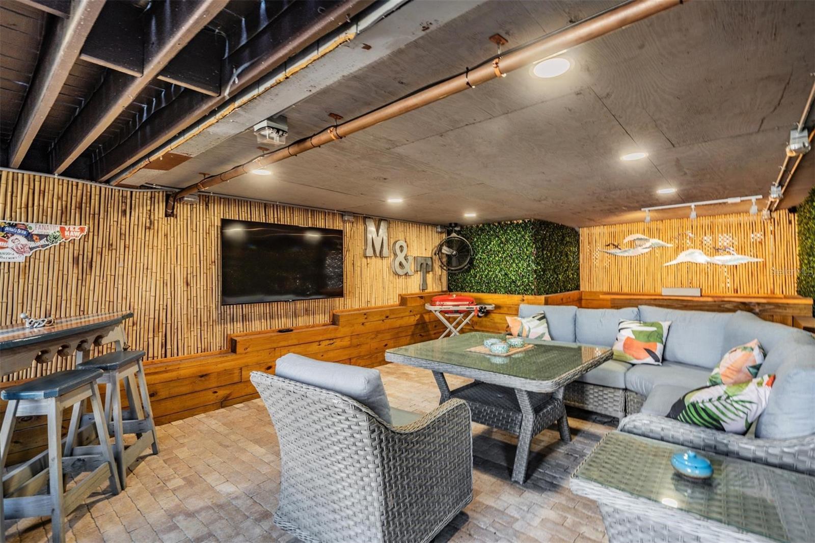 Image 20 of 46 For 200 Meres Boulevard 16