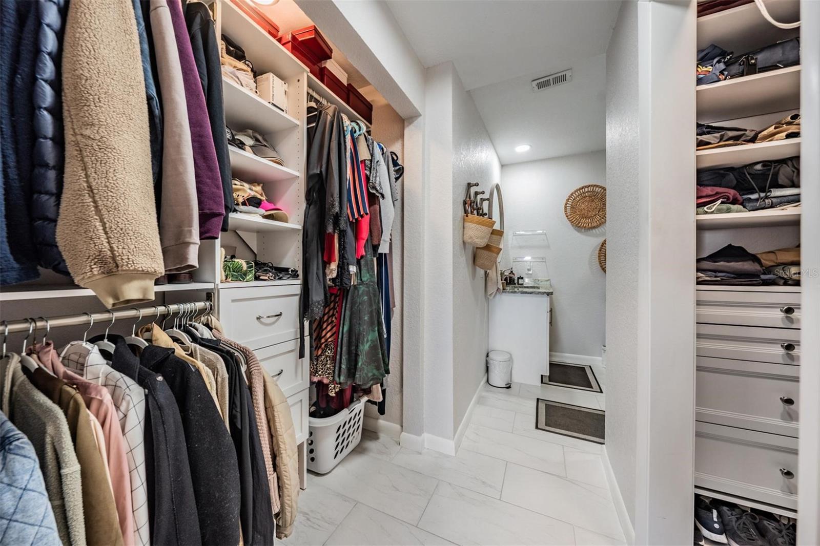 Image 32 of 46 For 200 Meres Boulevard 16