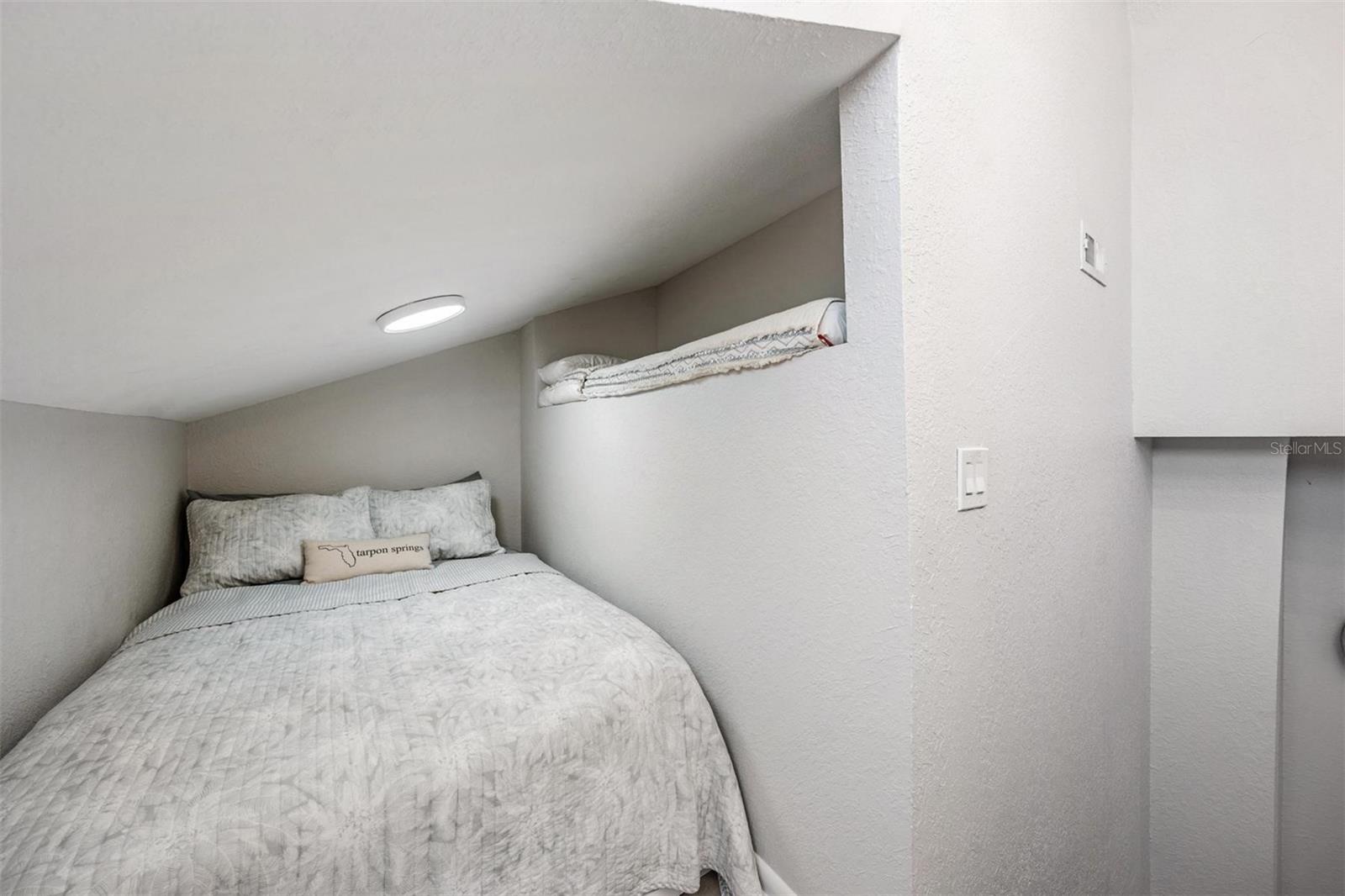 Image 37 of 46 For 200 Meres Boulevard 16