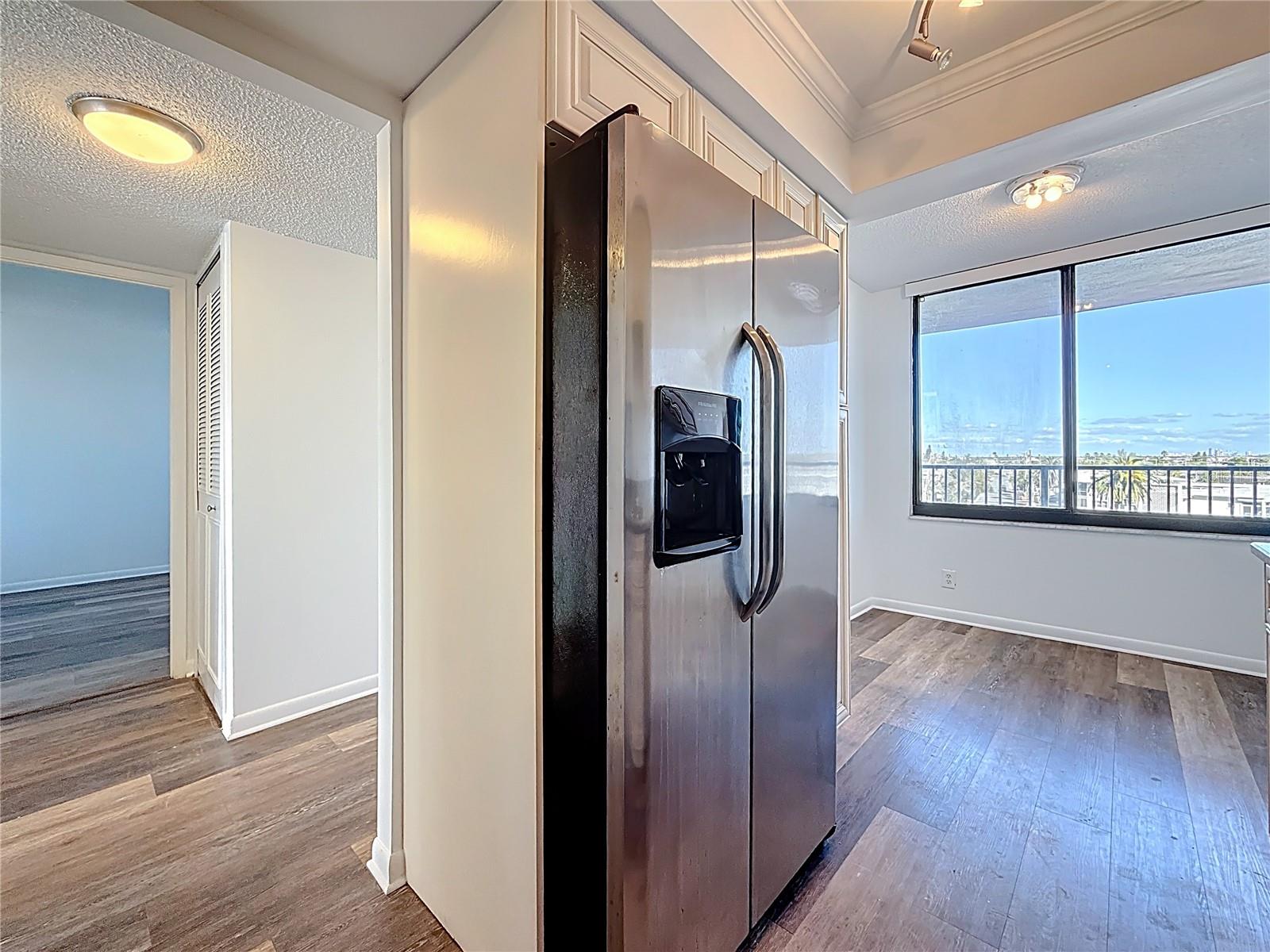 Image 10 of 75 For 7100 Sunset Way 405