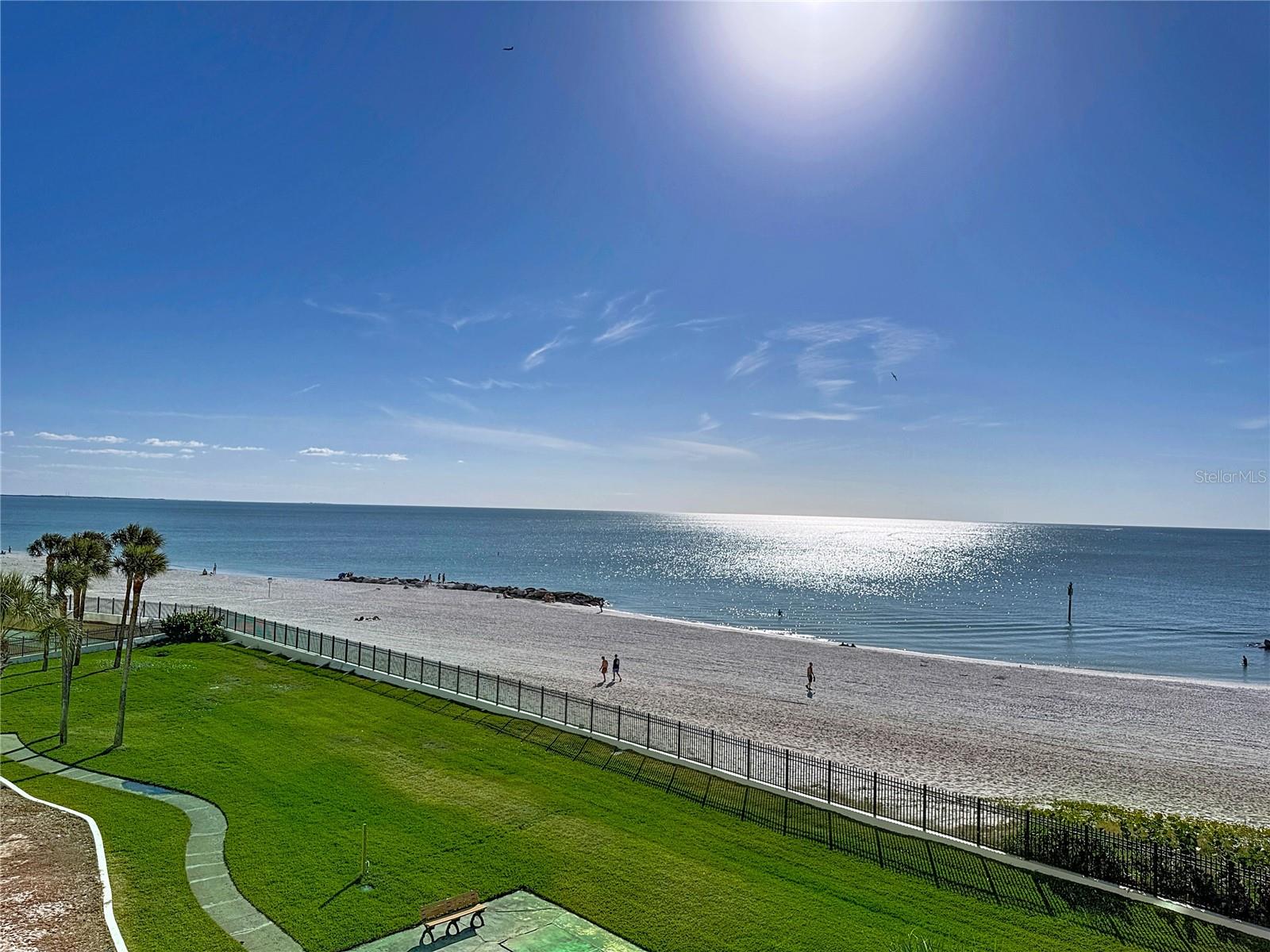 Image 26 of 75 For 7100 Sunset Way 405