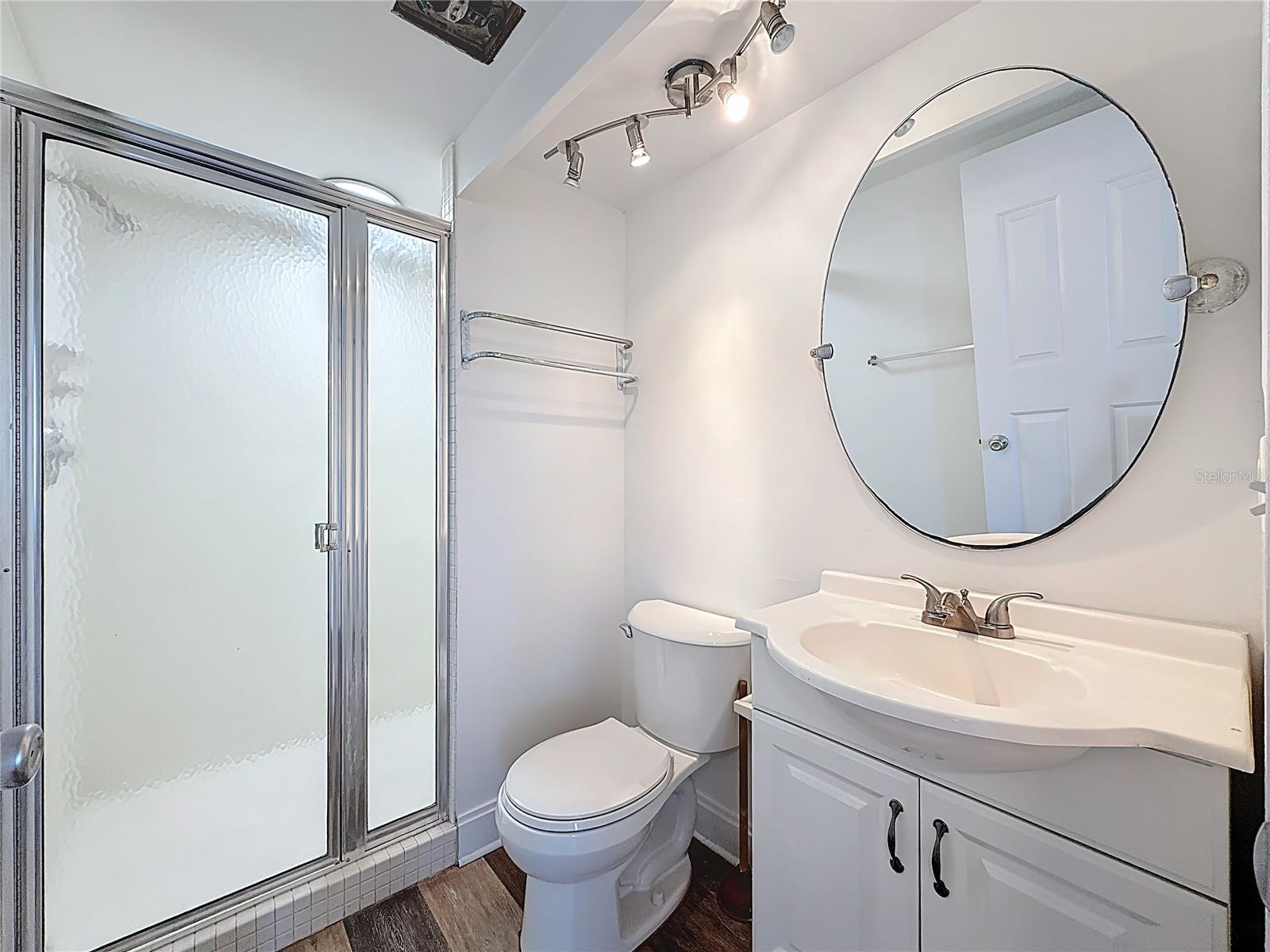 Image 42 of 75 For 7100 Sunset Way 405