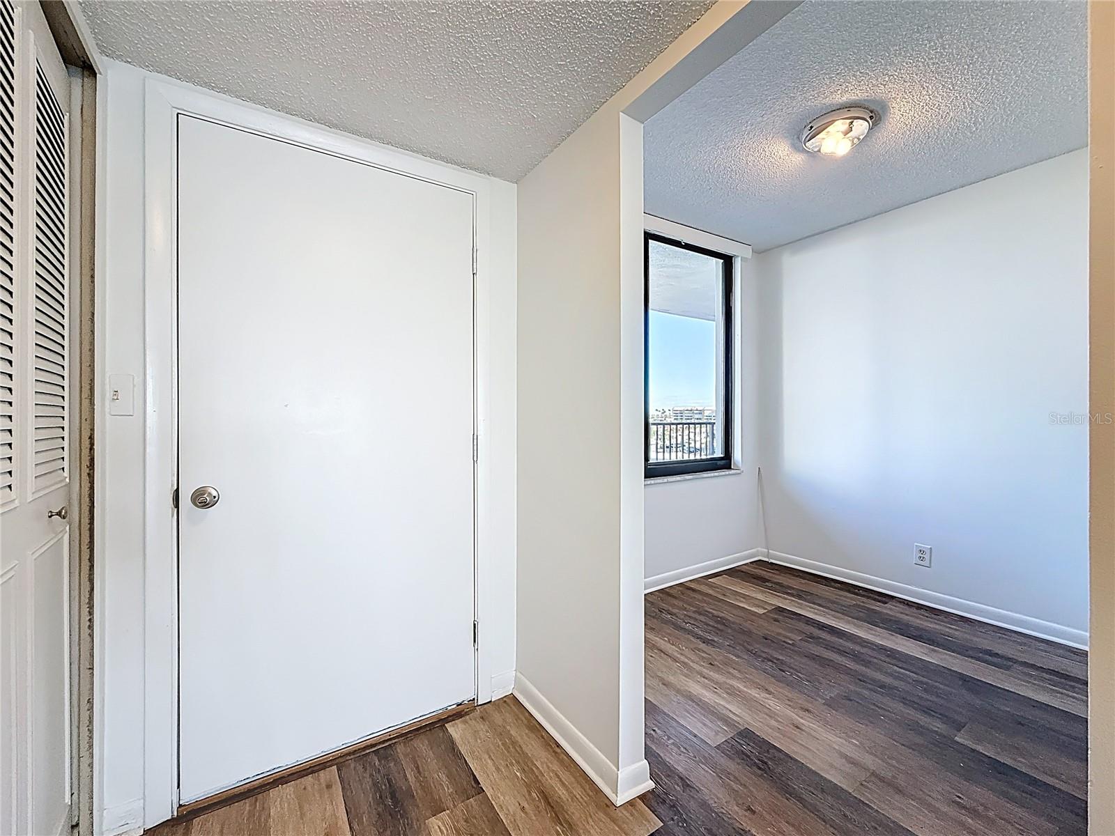 Image 5 of 75 For 7100 Sunset Way 405