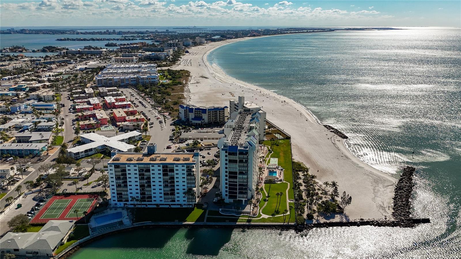 Image 61 of 75 For 7100 Sunset Way 405