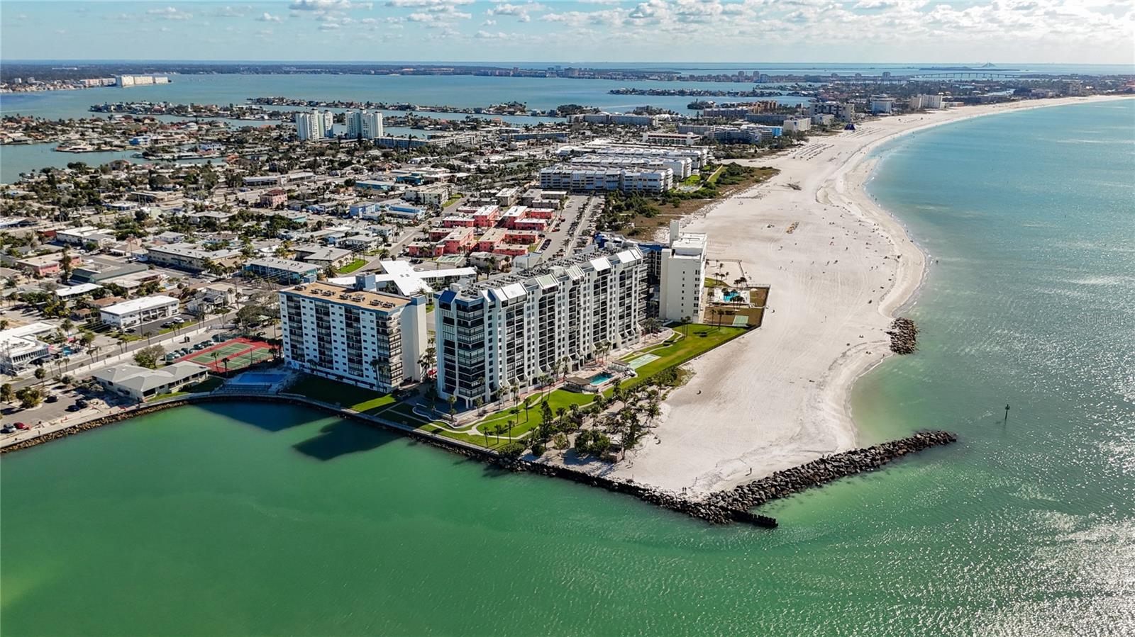 Image 62 of 75 For 7100 Sunset Way 405