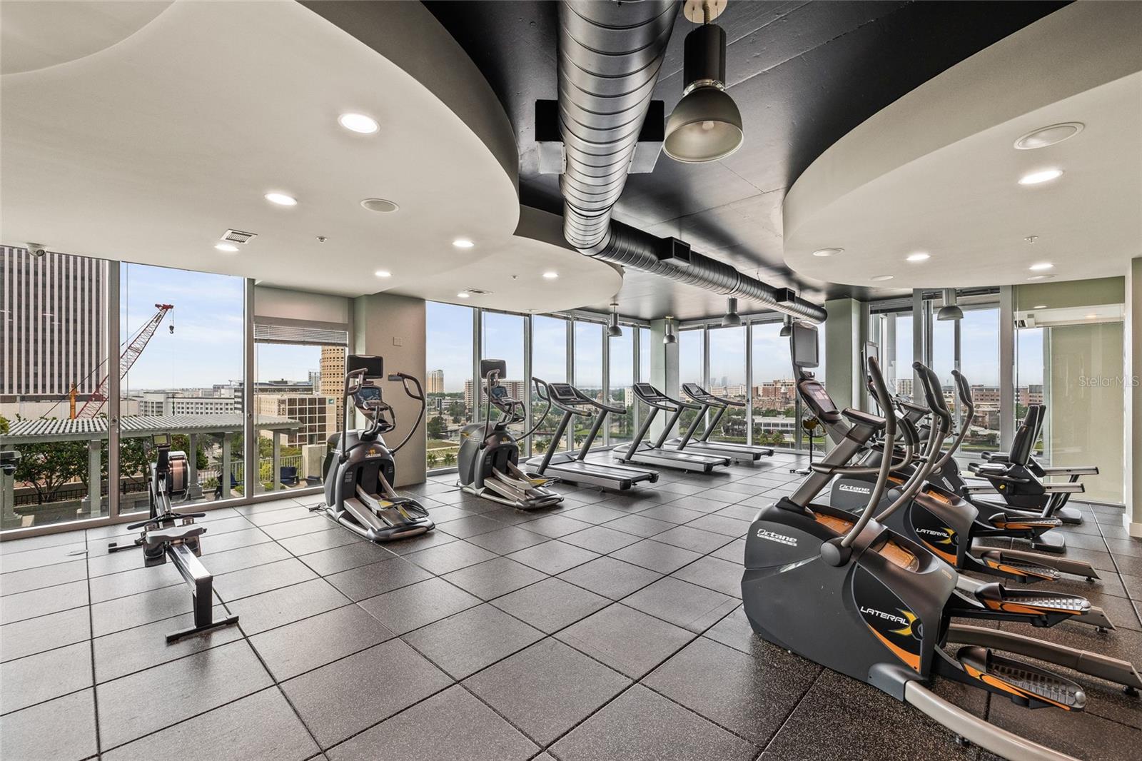 Image 17 of 29 For 777 Ashley Drive 1812