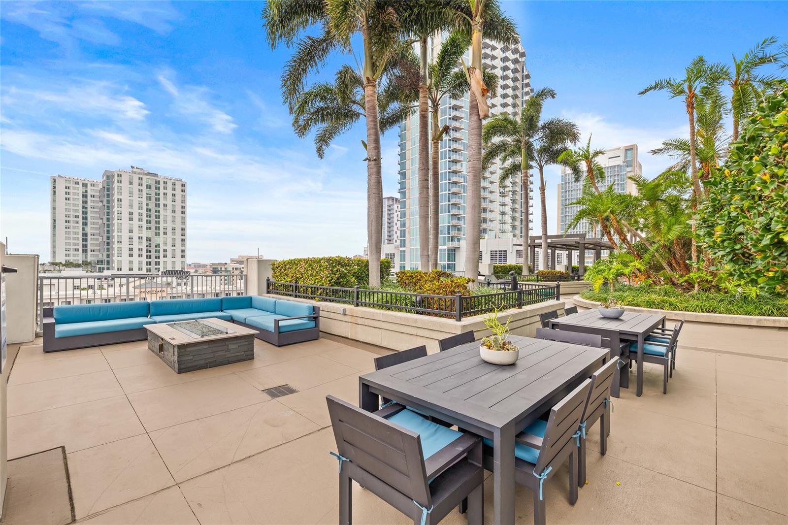 Image 21 of 29 For 777 Ashley Drive 1812